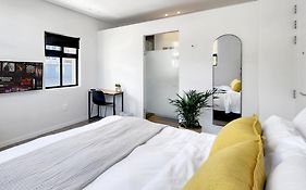 Castle Hotel - City Center Guesthouse